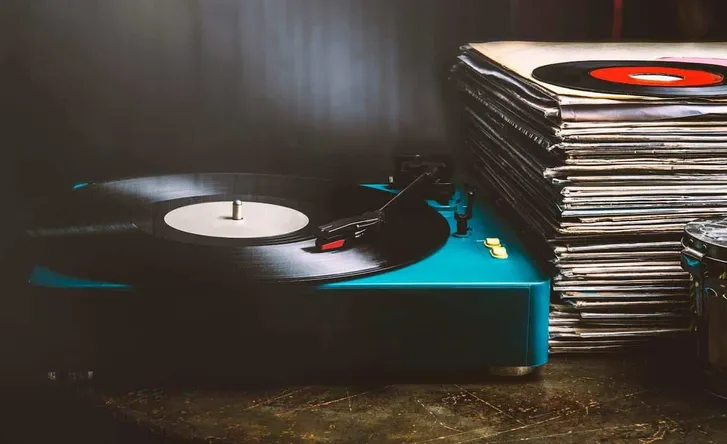 El nuevo tocadiscos de Sony se ofrece para digitalizar tu colección de  vinilos