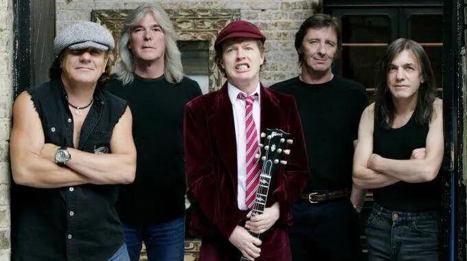 AC/DC con Brian Johnson